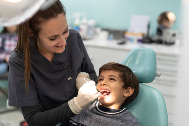 Best Emergency Tooth Extraction in Gages Lake, IL